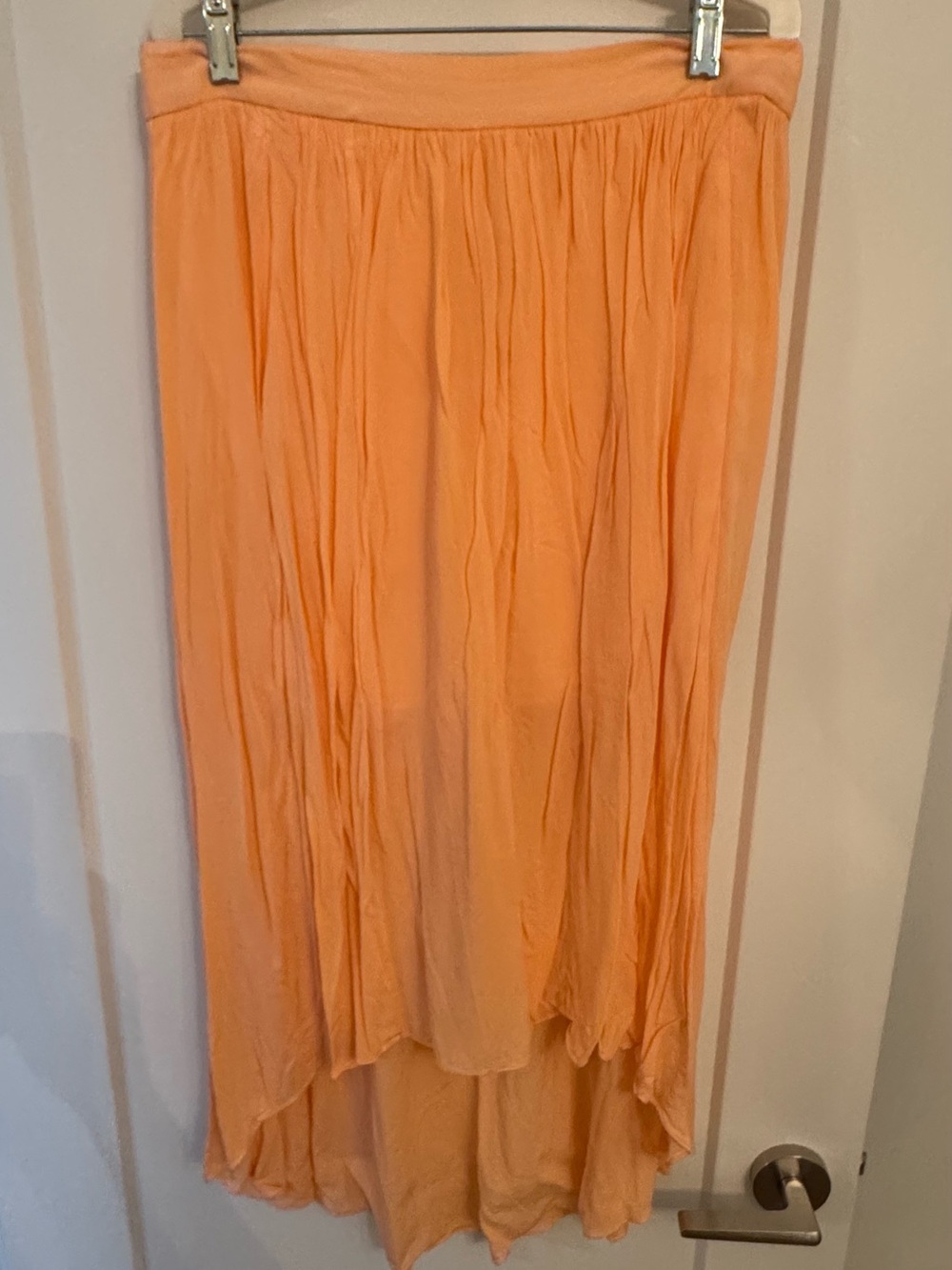 Aritzia Women’s Lightweight Skirt in light orange